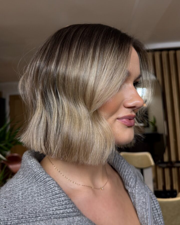 25 Chic Hairstyles for Women Who Love Interior Design